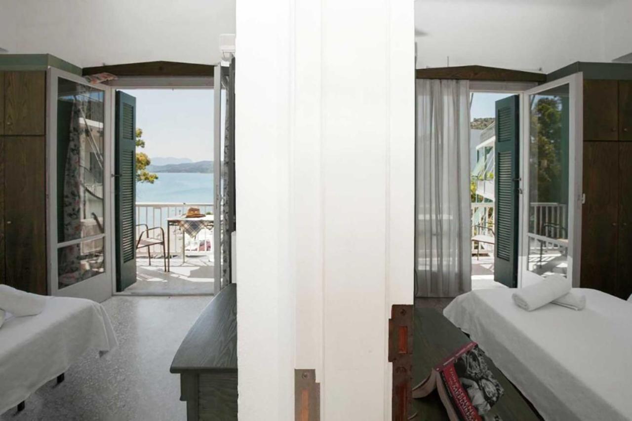 Ancora Hotel Poros Town 外观 照片